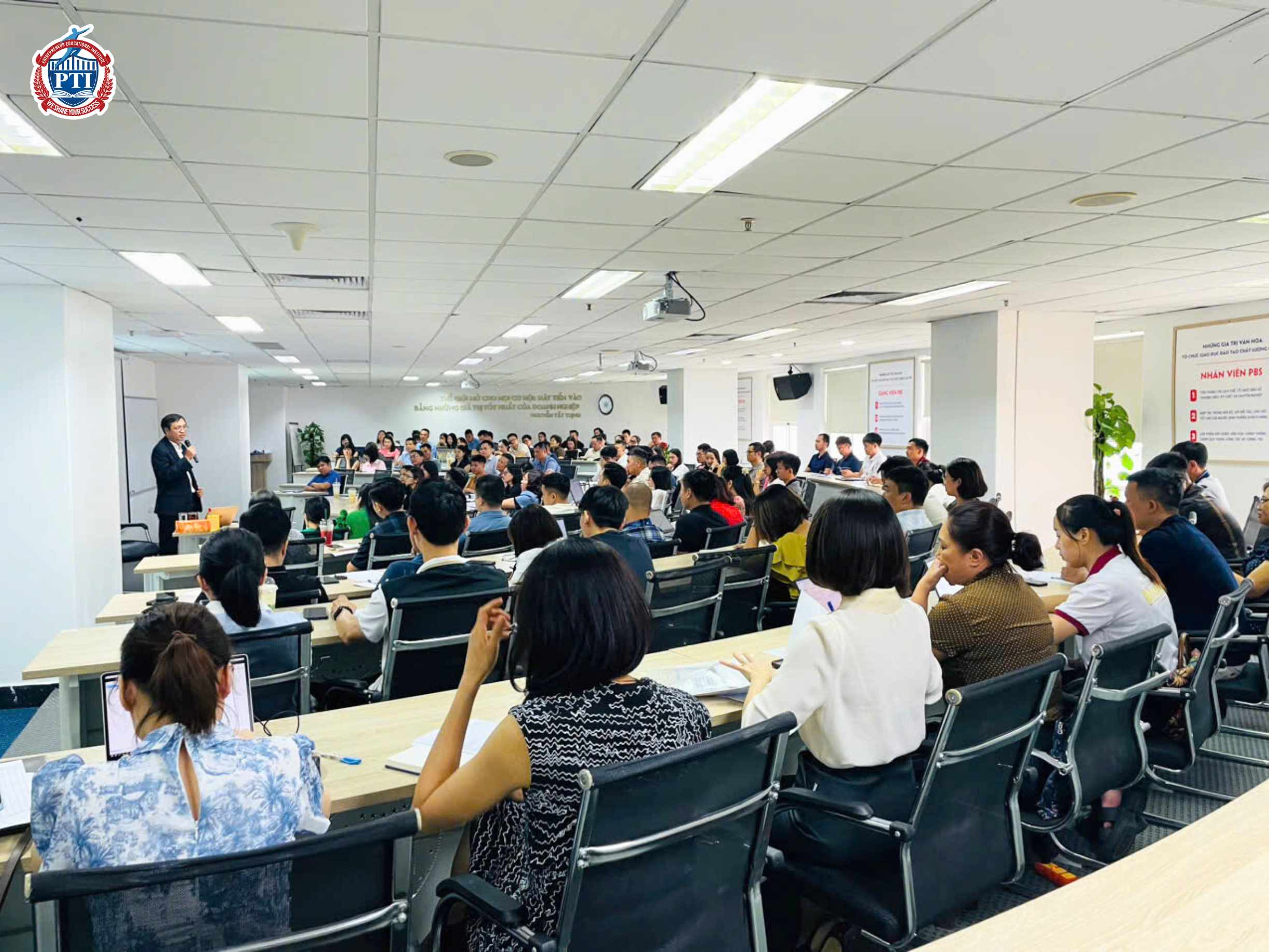 PTI Hà Nội phối hợp cùng ICMA tổ chức thành công chuyên khảo “Quản lý chi phí doanh nghiệp tối ưu cho lãnh đạo”